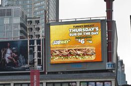 Dundas_Square