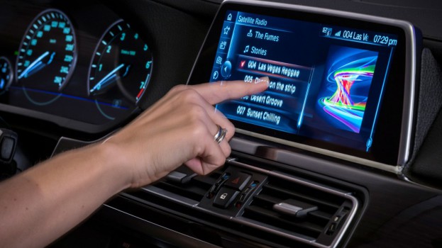 idrive_gesture_77_highRes-1050x717