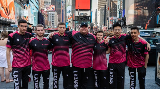 Charlie Watson_centre_with Lazarus Fornite World Cup Team